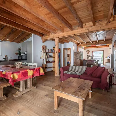 Apartament Spacious Loft On Pedestrian Street With Views Chamonix